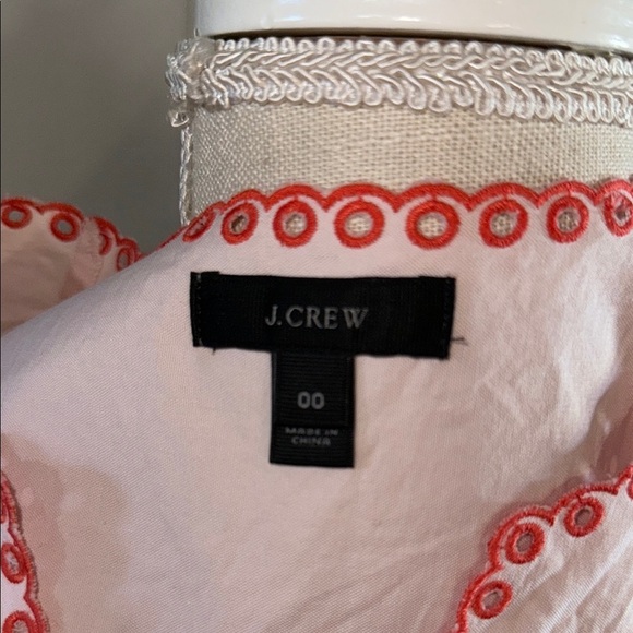 Embroidered Pink Sleeveless Top - Picture 5 of 5